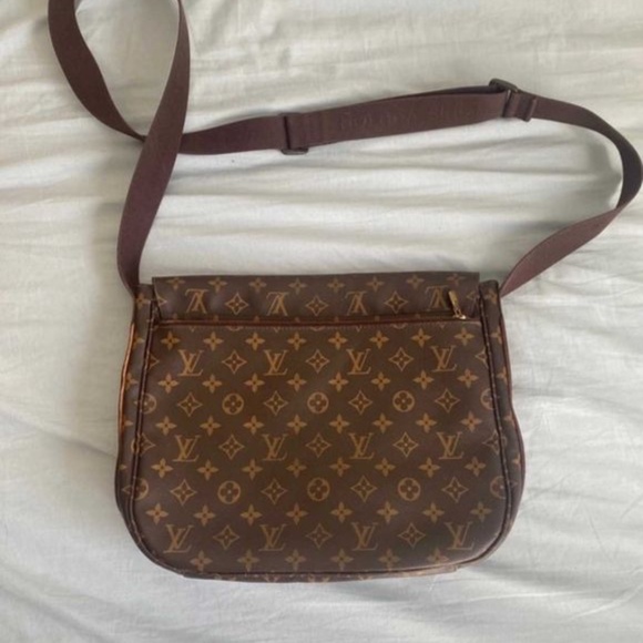 Louis Vuitton MM Bag Beaubourg Messenger - Picture 2 of 7